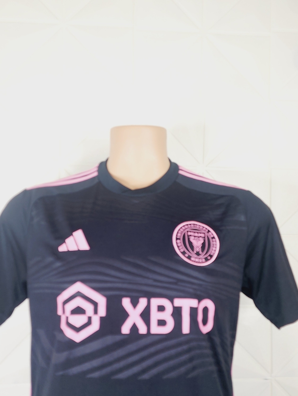 Adidas #10 Messi Inter Miami Black & Pink Home Jersey - Picture 2 of 8